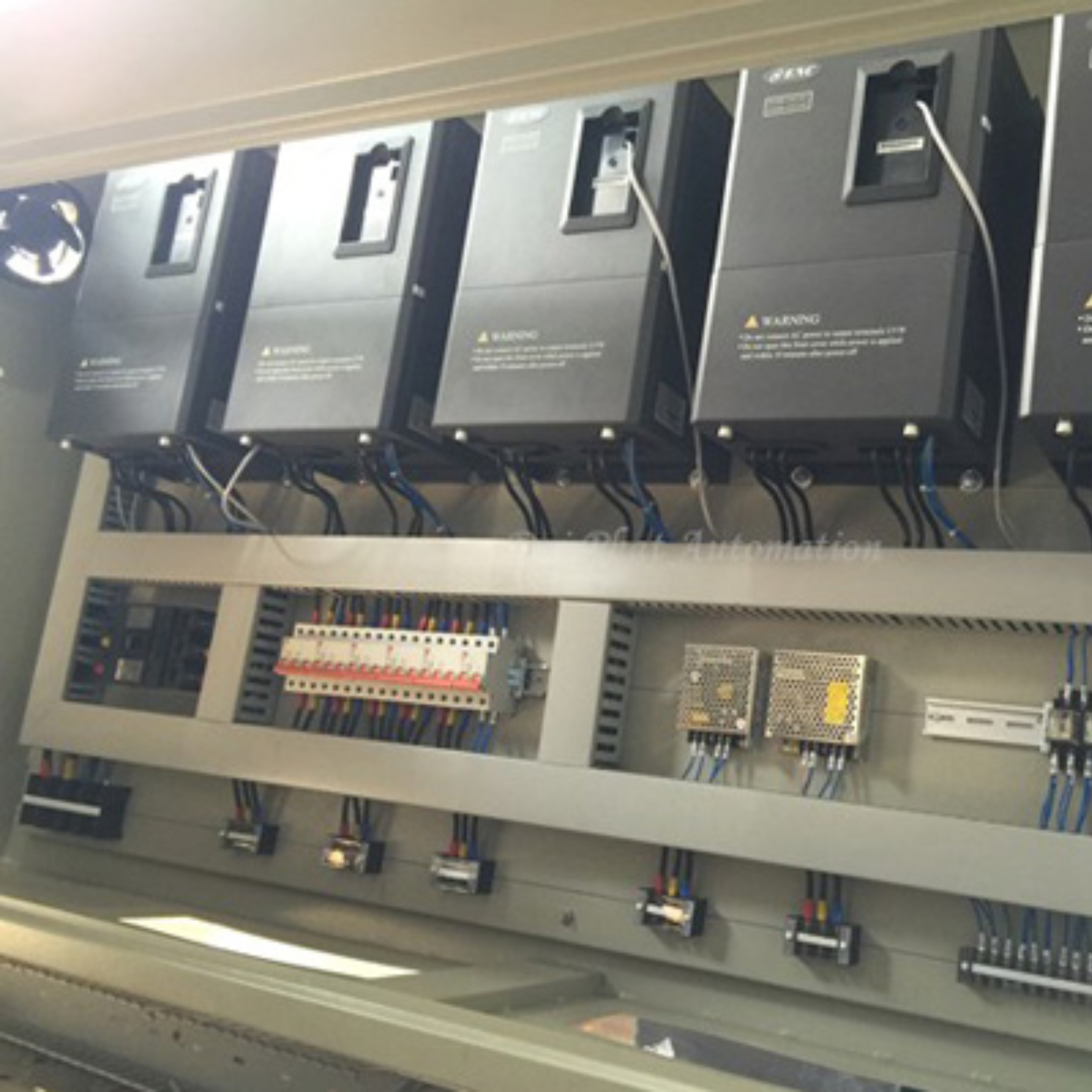 Tủ điều khiển máy kéo sắt